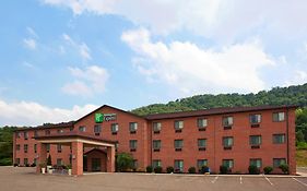 Holiday Inn Express Newell Chester wv Hotel